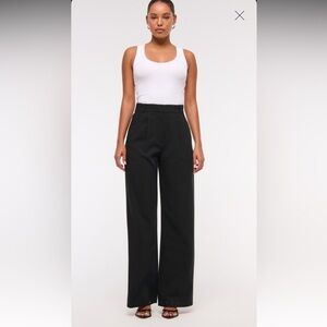 Brand new Abercrombie & Fitch sloane pants 
High waist extra long